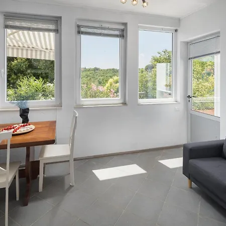 度假居 2 Bedroom Awesome In Vižinada