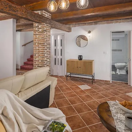 2 Bedroom Awesome In *