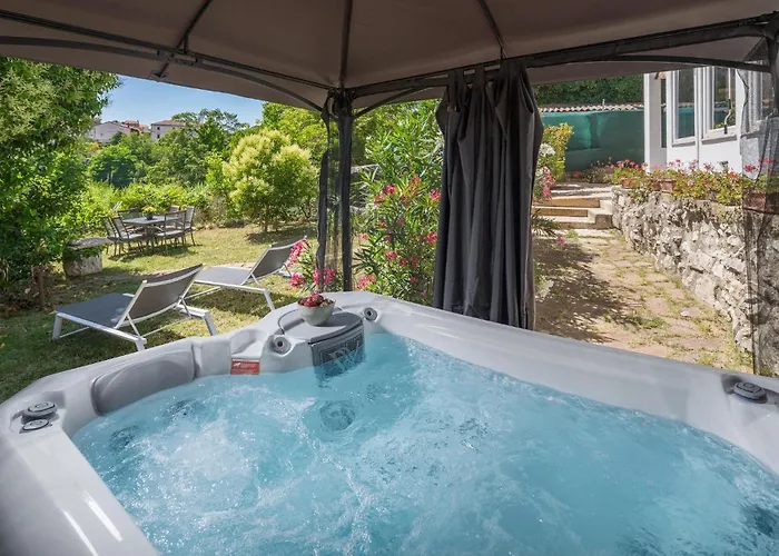 2 Bedroom Awesome In Feriehus