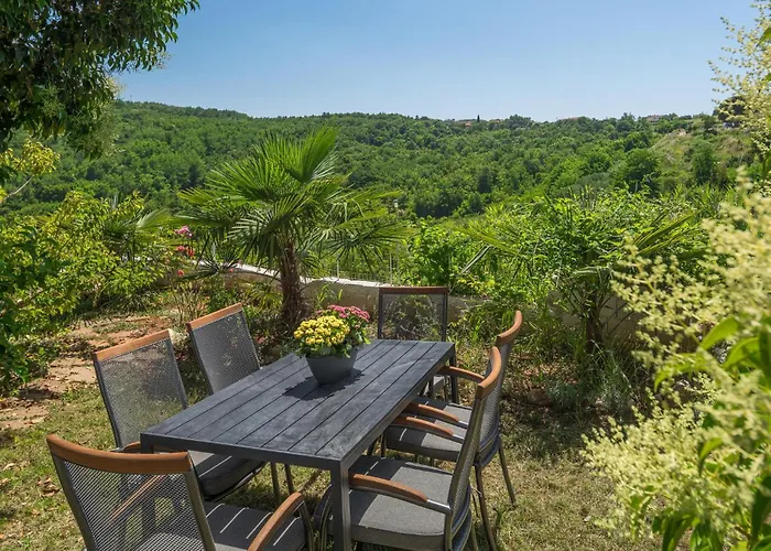 2 Bedroom Awesome In *