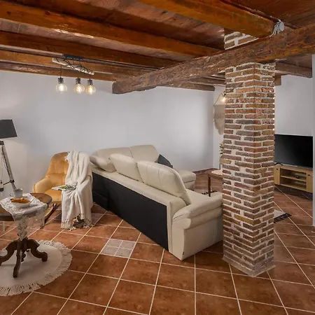 2 Bedroom Stunning In * Vižinada